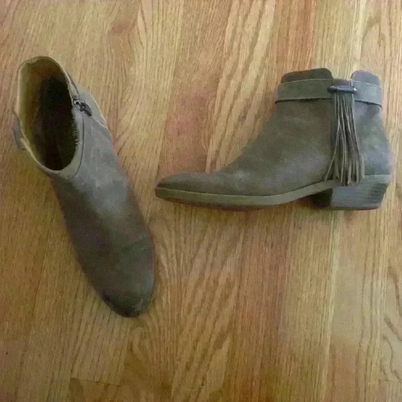 Nine West Willito Taupe Leather Tassel Ankle Bootie - Picture 1 of 11